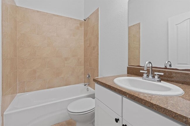 Building Photo - 404 Mesa Dr