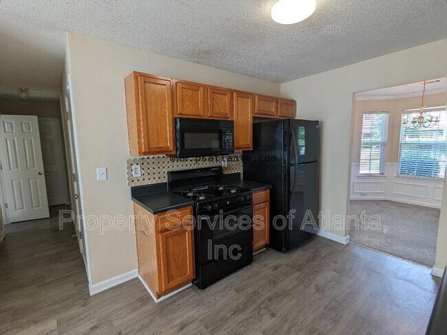 Building Photo - 600 Gonzaga Cir