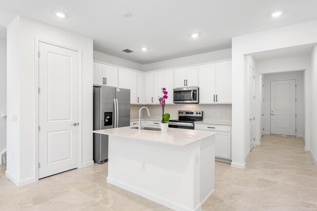 Building Photo - 4333 Efendi Dr