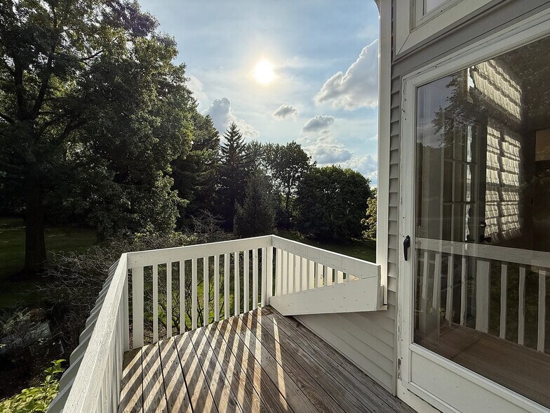 Building Photo - 89 Fox Run Dr