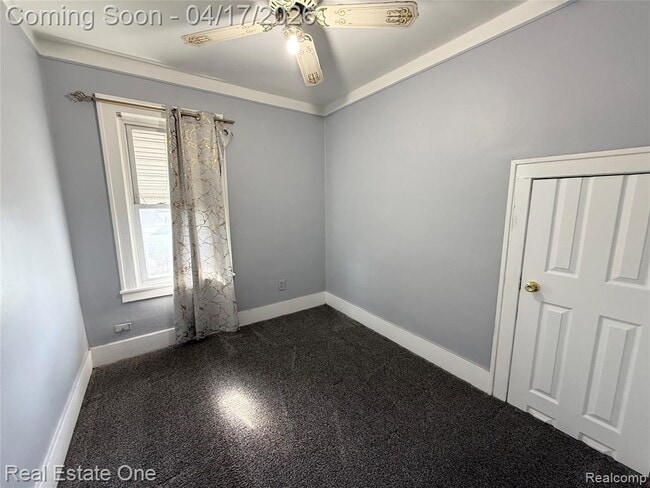 Building Photo - 6117 Kenilworth St