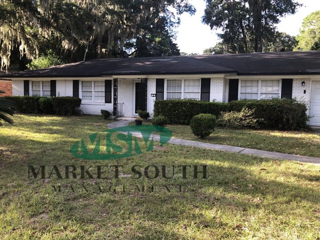 Primary Photo - SOUTHSIDE - WINDSOR FOREST