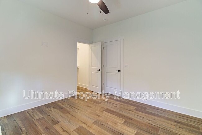 Building Photo - 213 Myrtle Ave