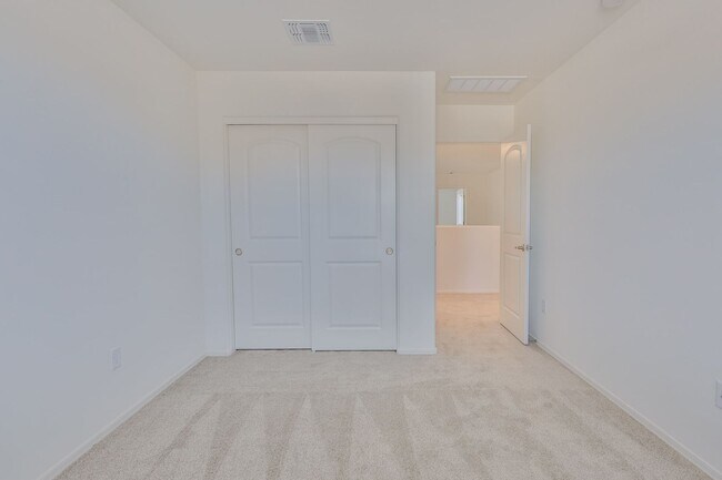 Building Photo - 3 bedroom, 2.5 bath NEW BUILD HOME