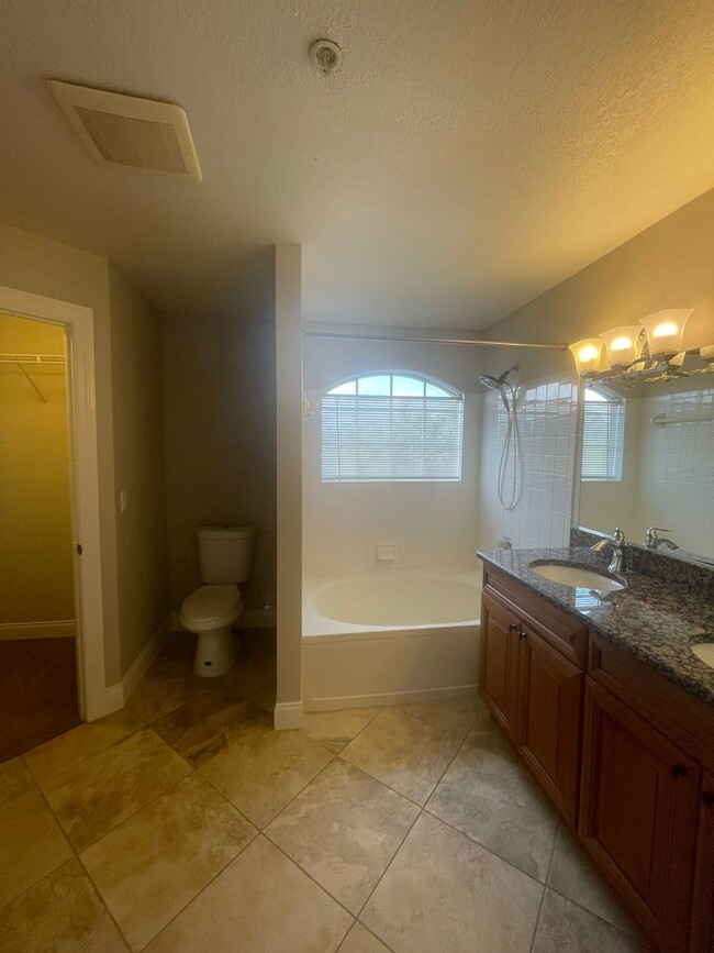 Building Photo - 2 Bedroom / 2 bath Condo in Bermuda Dunes ...