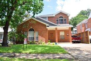 Building Photo - 2324 Sheridan St