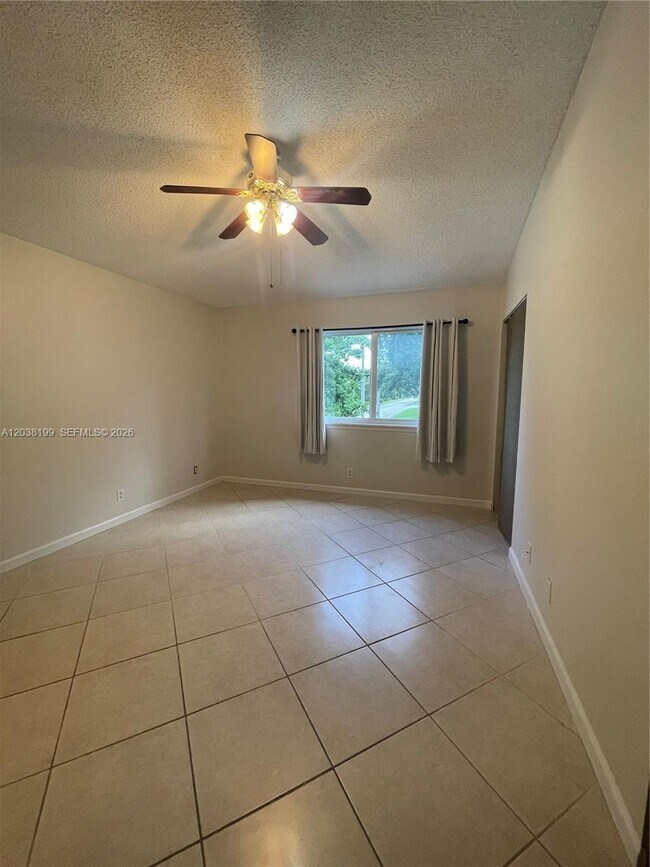 Building Photo - 3100 SW 50th St