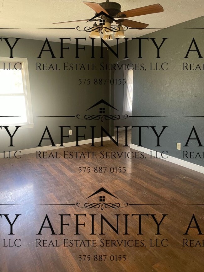 Building Photo - 3 bedroom home