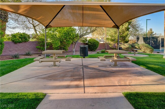 Building Photo - 702 Blackrock Rim Dr
