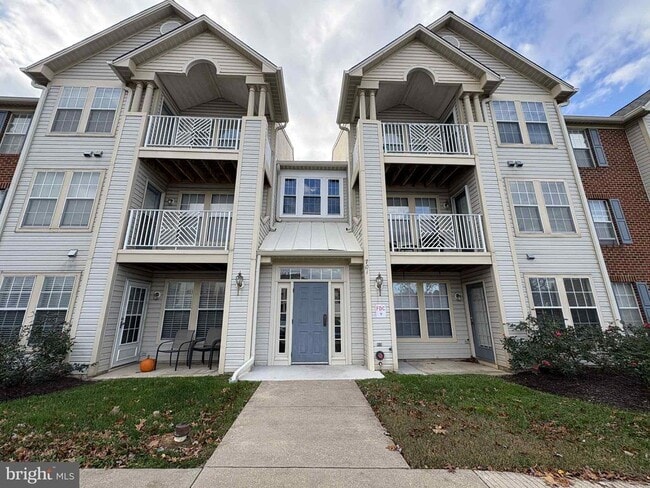 Building Photo - 701 Orchard Overlook