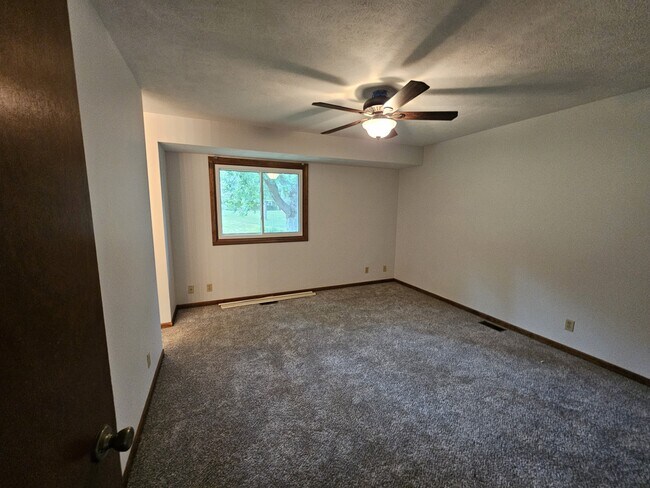 Building Photo - 5208 Ascot Cir