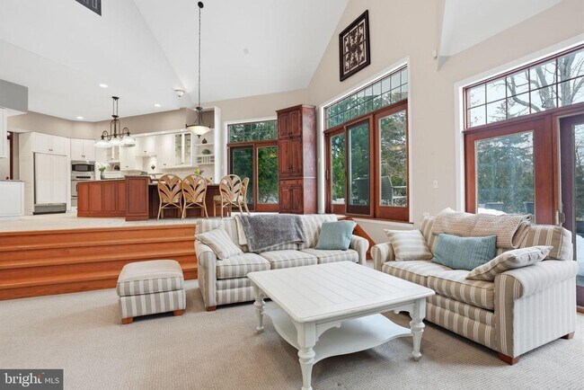 Building Photo - 244 Mathers Rd