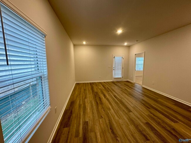 Building Photo - 3240 Cool Spgs Ave SW