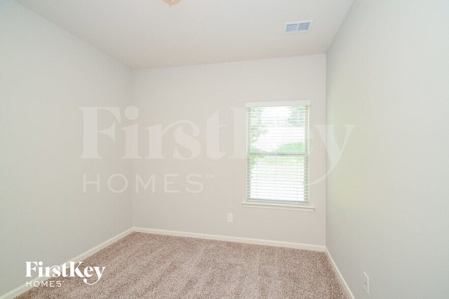 Building Photo - 291 Belmont Way