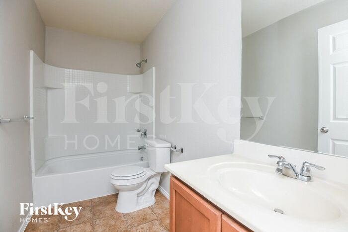 Building Photo - 8932 Puerto Vista Dr