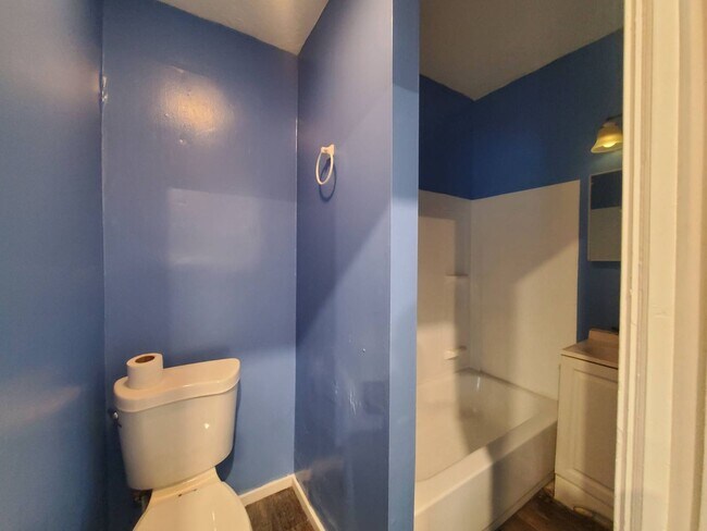 Building Photo - 3594 W 47th St