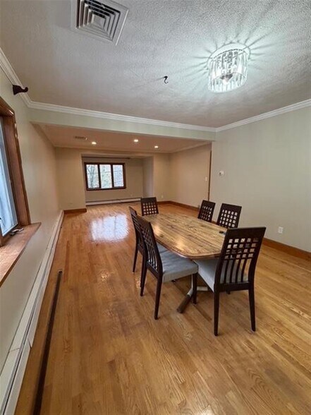 Building Photo - 33 Lafayette St