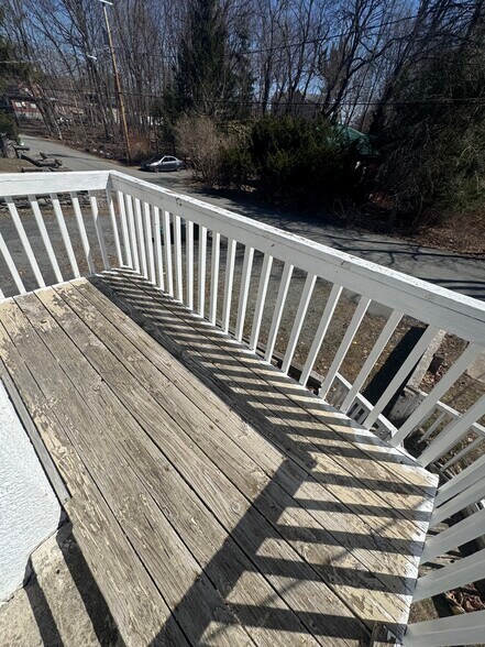 Building Photo - 42 Summit Ave