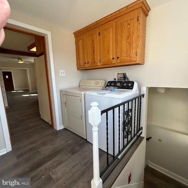 Building Photo - 379 Dehaven St