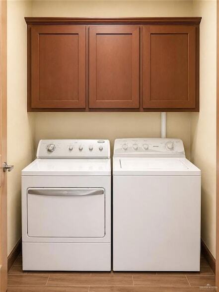 Building Photo - 215 Fig Dr
