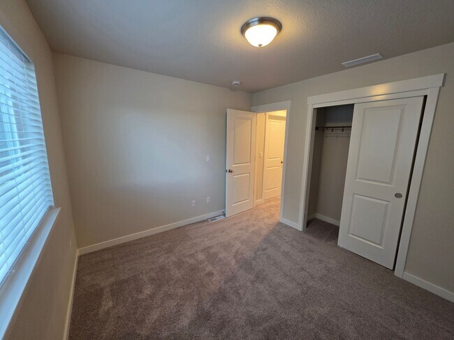 Building Photo - BRAND NEW!! 5-Bedroom Scouters Mountain Home!