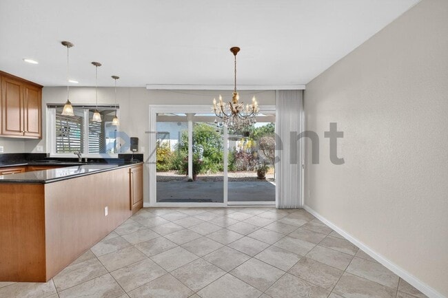 Building Photo - 13333 Rollin Glen Rd