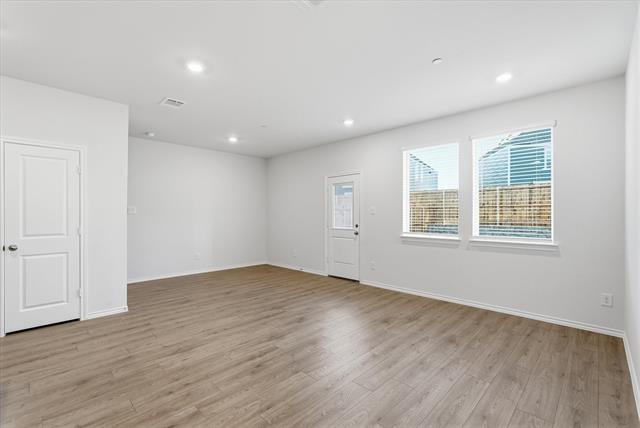 Building Photo - 215 Arbor Dr