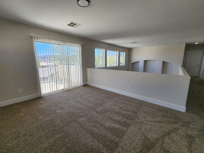 Building Photo - In the Heart of Green Valley Ranch