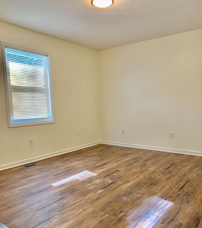 Building Photo - Hiram Rental