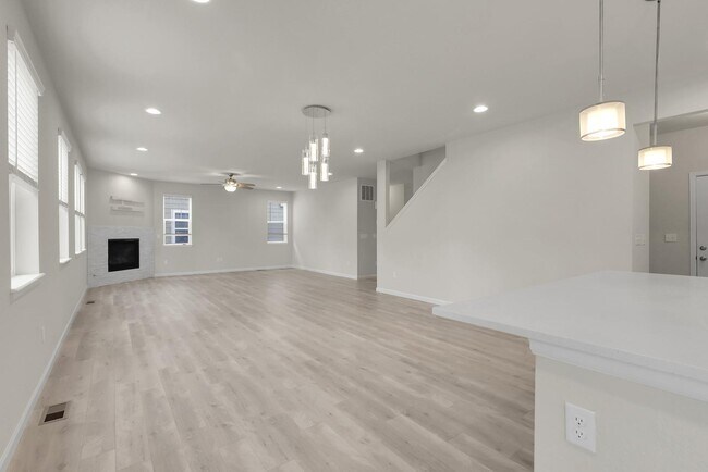 Building Photo - 23895 E Rocky Top Pl