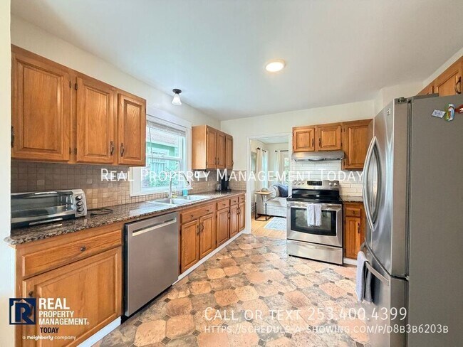 Building Photo - 4310 N 31st St