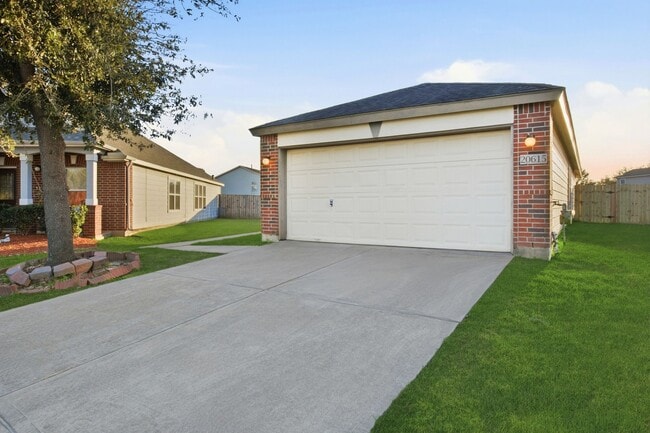 Building Photo - 20615 Moonrise River Ln