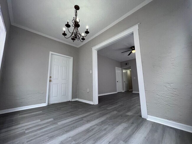 Building Photo - 163 Ave A SE