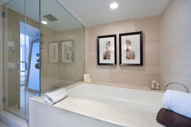 Building Photo - 5875 Collins Ave