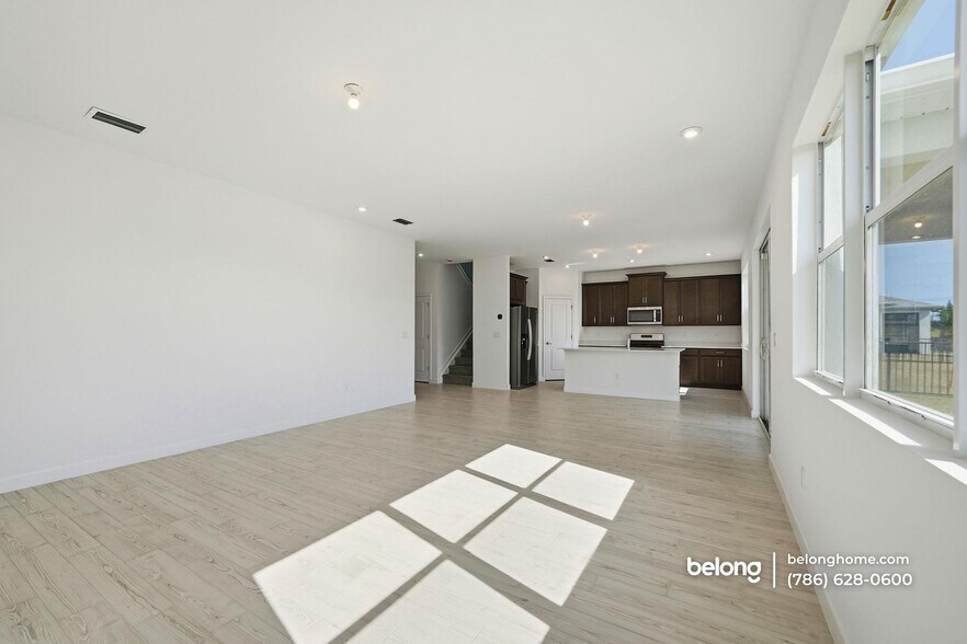 Building Photo - 14114 SW Surina St