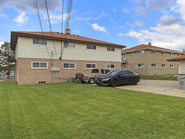 Building Photo - 6823 W Wedgewood Dr