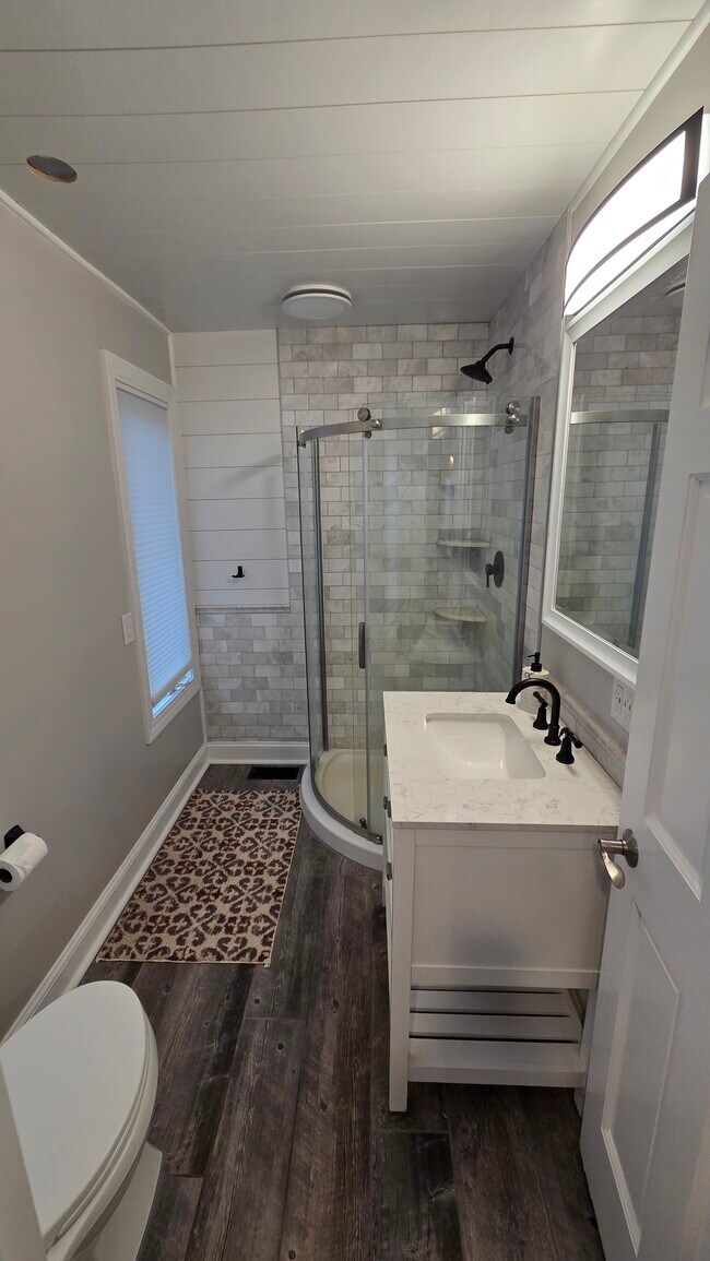 Building Photo - 9500 Fox Valley Dr