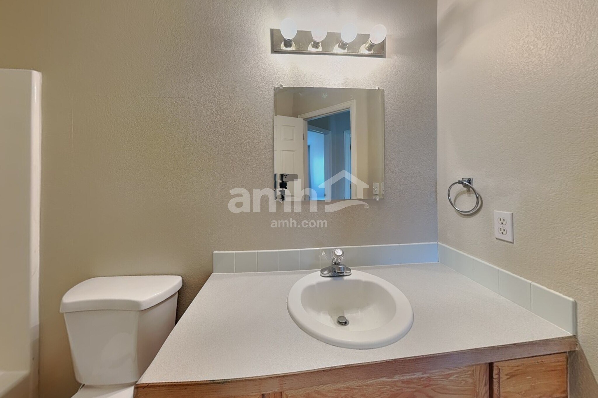 Building Photo - 3009 Armadillo Ct