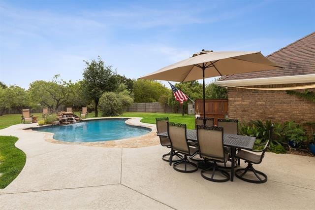 Building Photo - 2407 N Carroll Ave