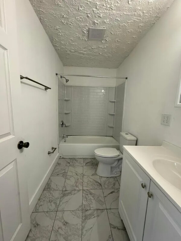 Building Photo - 2542 Steele Ave