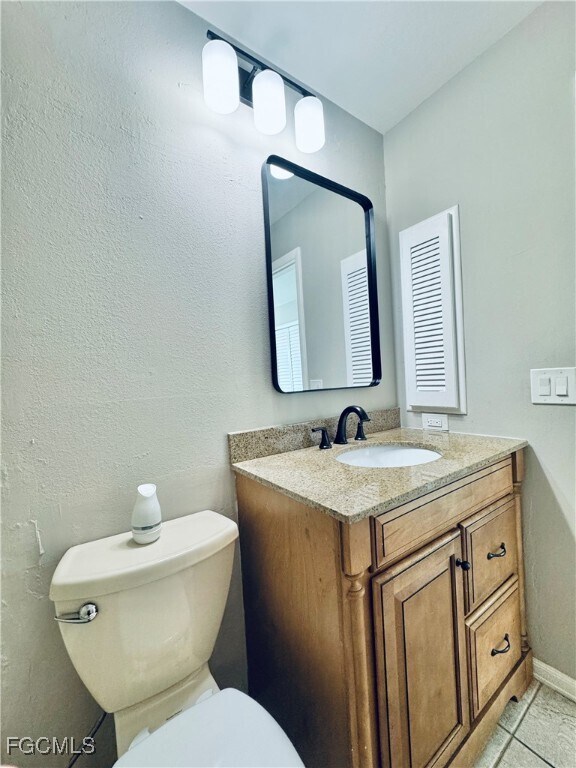 Building Photo - 4641 SW Santa Barbara Pl