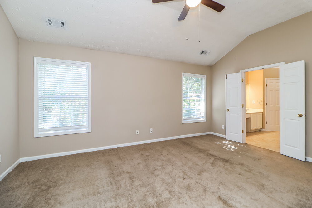 Building Photo - 2185 Woodbriar Dr