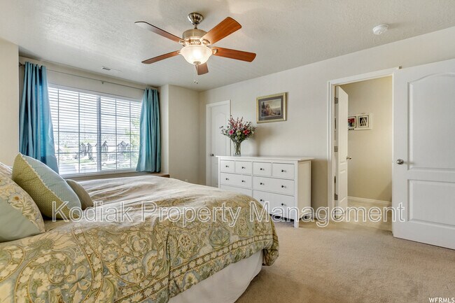 Building Photo - 548 Walton Dr