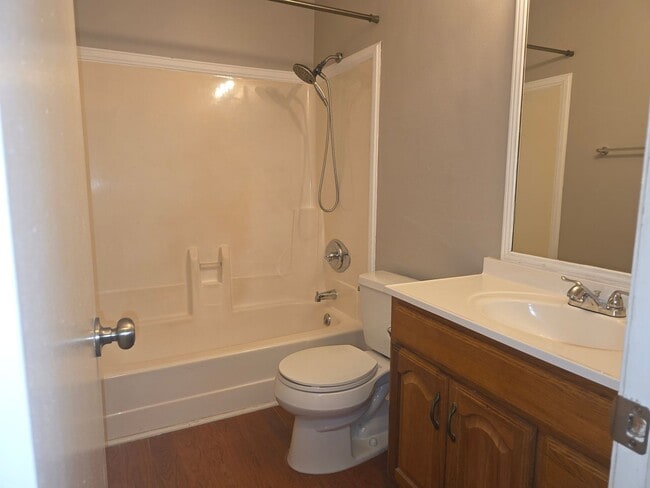 Building Photo - 12105 Carriage Ct SE