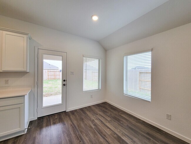 Building Photo - 15711 Vista Sutton Dr