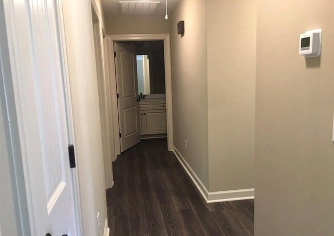 Building Photo - 255 Sterling Way