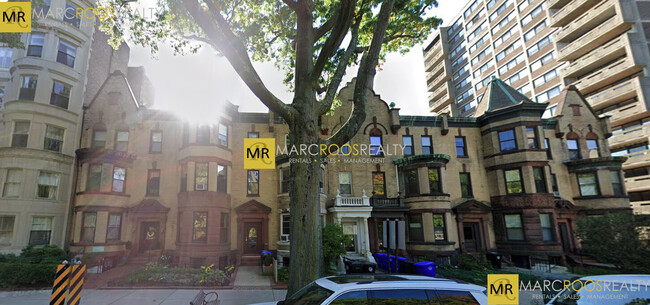 Primary Photo - 1489 Beacon St