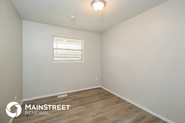 Building Photo - 808 Glenwood Dr