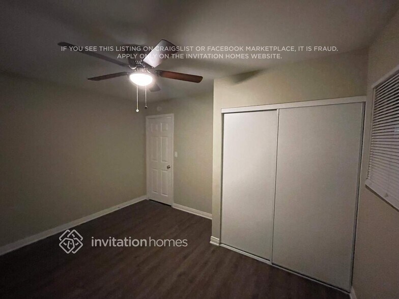 Building Photo - 829 Calle Catalpa