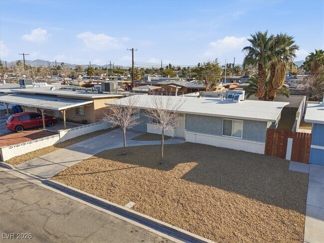 Building Photo - 608 Stanford St